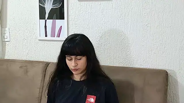 Snapshot of Blue_butterfly chatting on 02/03/25, 12:47 Blue butterfly online show from 02/03/25, 12:47