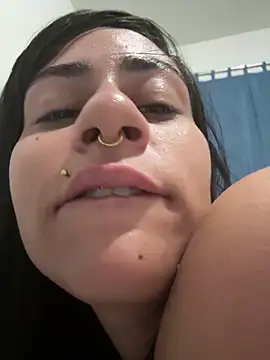 Snapshot of Blue_butterfly chatting on 09/28/25, 03:34 Blue butterfly online show from 09/28/25, 03:34