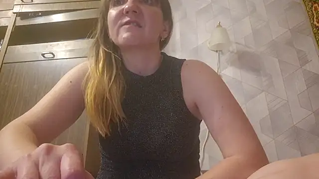 EstrellaWalters online show from 05/22/26, 05:51