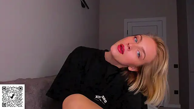 Snapshot of pretty_girlnextdoor chatting on 01/11/25, 06:23 pretty girlnextdoor online show from 01/11/25, 06:23