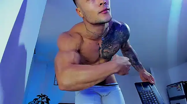 Snapshot of alexander_collin02 chatting on 01/04/25, 12:59 alexander collin02 online show from 01/04/25, 12:59