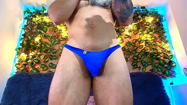 Snapshot of alexander_collin02 chatting on 10/17/25, 12:41 alexander collin02 online show from 10/17/25, 12:41