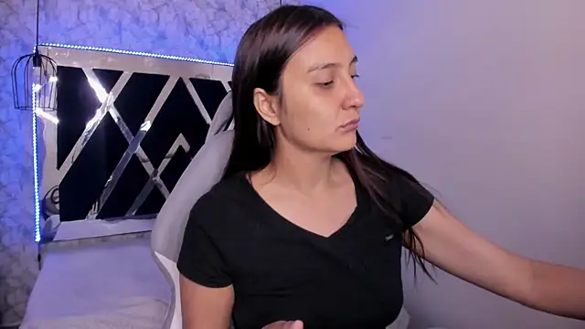  alaia collway  online show from 01/31/25, 12:07