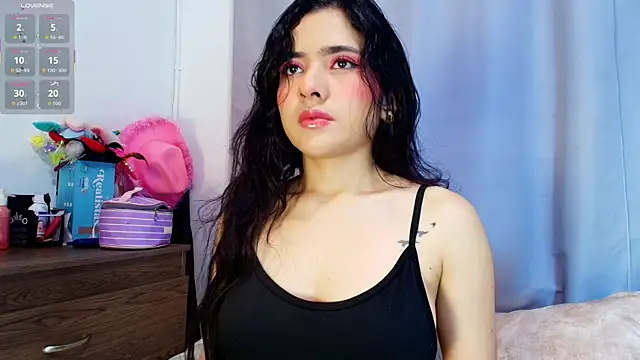 adara johnson   online show from 11/06/25, 11:44