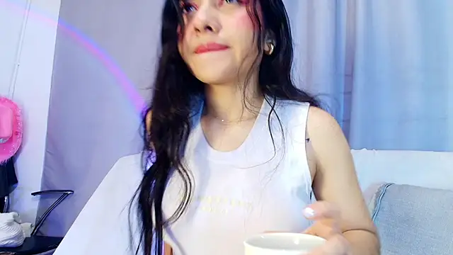 adara johnson   online show from 11/09/25, 11:41