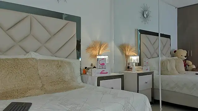 alexa tobar online show from 09/23/25, 04:43