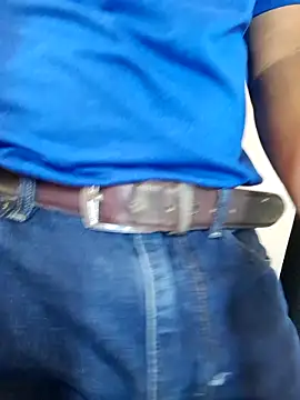 Snapshot of friendsloversex chatting on 10/01/25, 03:18 friendsloversex online show from 10/01/25, 03:18