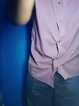 Snapshot of friendsloversex chatting on 10/16/25, 04:30 friendsloversex online show from 10/16/25, 04:30