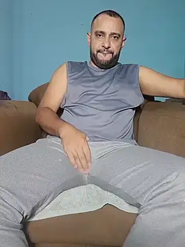 Snapshot of friendsloversex chatting on 10/26/25, 04:07 friendsloversex online show from 10/26/25, 04:07