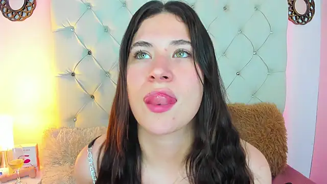 ValeryLovee online show from 01/10/25, 10:06