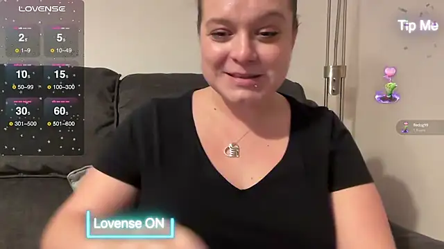 Snapshot of NaughtyWifeUK chatting on 12/05/24, 09:06 NaughtyWifeUK online show from 12/05/24, 09:06