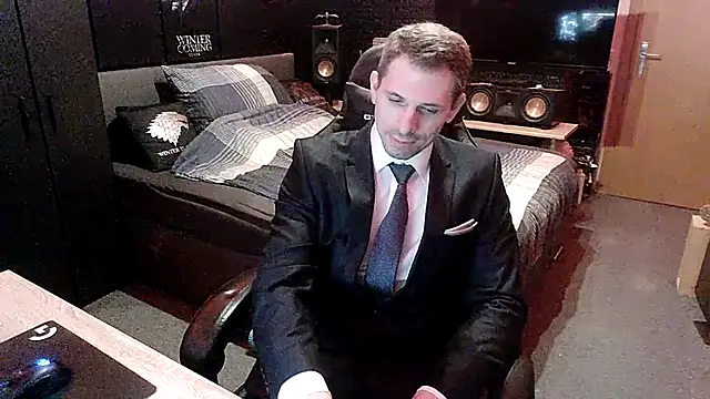 Snapshot of dreamwallker21 chatting on 04/17/26, 10:13 dreamwallker21 online show from 04/17/26, 10:13