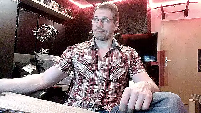 Snapshot of dreamwallker21 chatting on 04/21/26, 06:55 dreamwallker21 online show from 04/21/26, 06:55