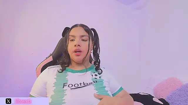 Brenda  gomez online show from 10/22/25, 02:28