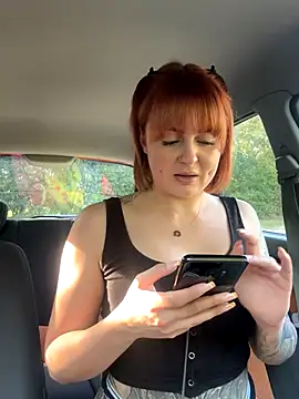 Snapshot of ObviouslyPeachy chatting on 10/02/25, 01:07 ObviouslyPeachy online show from 10/02/25, 01:07