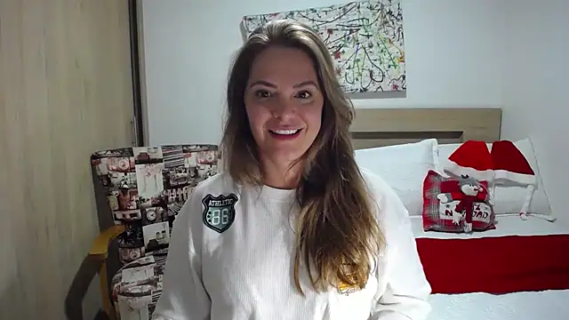 ParisW online show from 12/10/24, 02:27