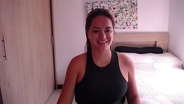 ParisW online show from 02/10/25, 04:14