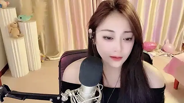 Daisy-77 online show from 02/10/25, 09:25