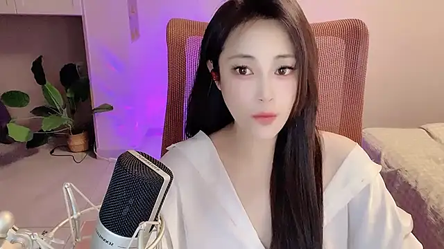 Daisy-77 online show from 11/19/25, 03:12