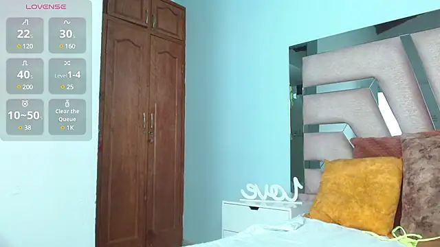 cintia hills online show from 03/13/25, 07:20