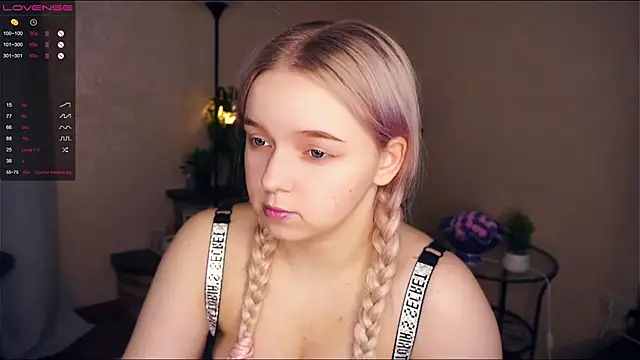 ZaraCreedon online show from 02/21/25, 10:15