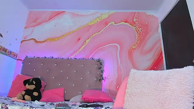 Snapshot of Daisy__rose chatting on 02/04/25, 05:12 Daisy rose online show from 02/04/25, 05:12