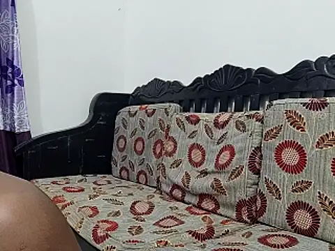 Snapshot of HunkyAriyan chatting on 12/22/25, 01:19 HunkyAriyan online show from 12/22/25, 01:19