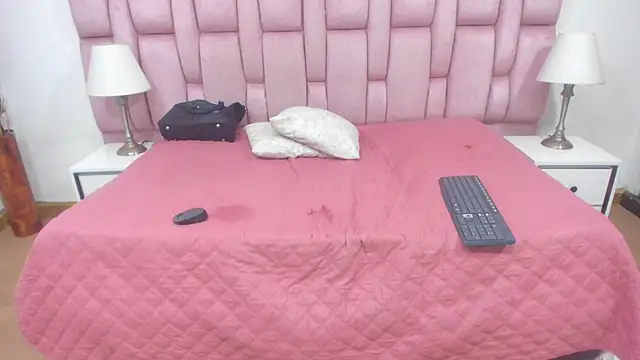 Snapshot of melody_brunnet chatting on 03/18/25, 03:53 melody brunnet online show from 03/18/25, 03:53