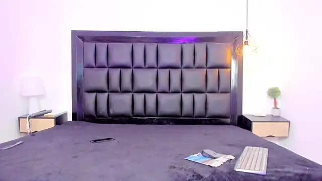 MIA SOPHIA1 online show from 09/12/25, 04:34