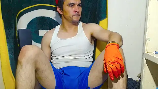 Snapshot of Apeezy14 chatting on 03/23/26, 09:35 Apeezy14 online show from 03/23/26, 09:35