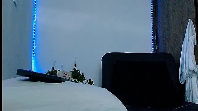 Snapshot of Alba_Olimpo chatting on 02/17/26, 04:57 Alba Olimpo online show from 02/17/26, 04:57