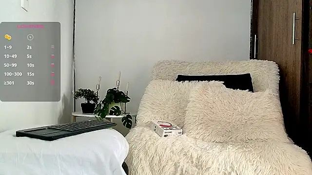 Snapshot of Alba_Olimpo chatting on 03/13/26, 04:57 Alba Olimpo online show from 03/13/26, 04:57