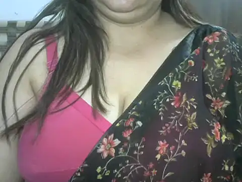 Snapshot of bhabhi_jaan11 chatting on 02/12/25, 12:22 bhabhi jaan11 online show from 02/12/25, 12:22