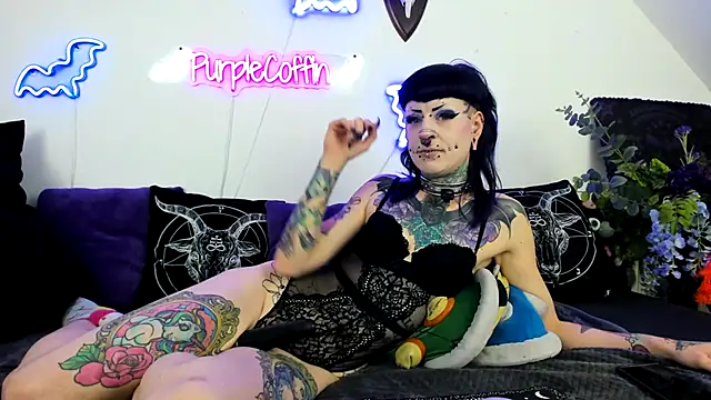 Snapshot of Purple_Coffin666 chatting on 05/04/26, 02:57 Purple Coffin666 online show from 05/04/26, 02:57