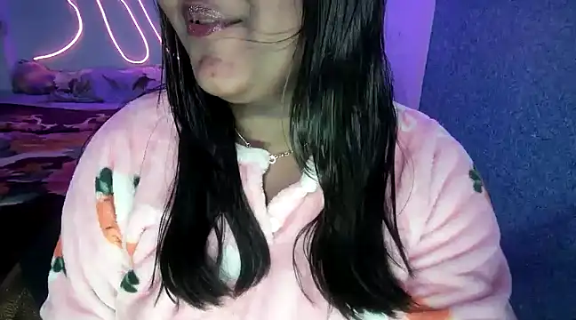 expression queen online show from 12/15/24, 10:04