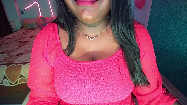 expression queen online show from 02/19/25, 06:43