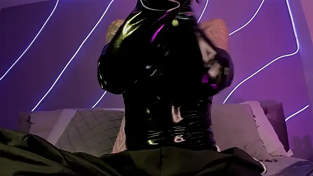 Evangeline bell online show from 12/28/24, 12:03