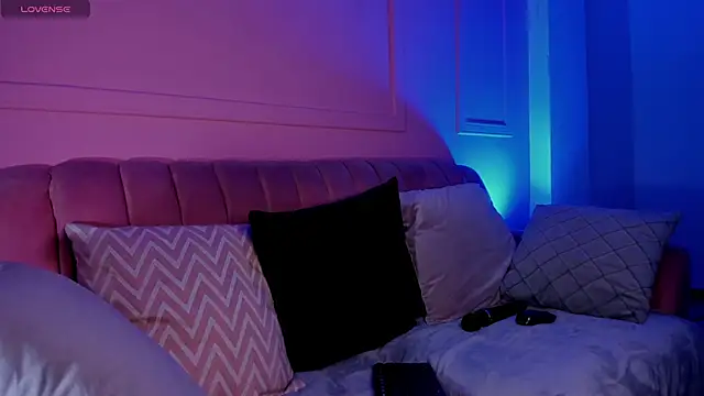 Evangeline bell online show from 03/08/25, 03:02