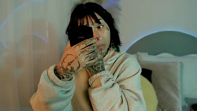 Evangeline bell online show from 10/08/25, 12:25