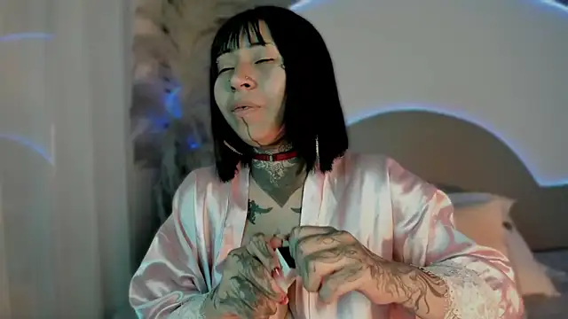 Evangeline bell online show from 10/11/25, 04:27