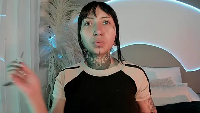 Evangeline bell online show from 10/28/25, 12:30