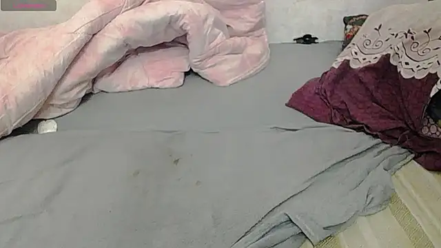 Snapshot of lisa_Black00 chatting on 02/26/25, 06:04 lisa Black00 online show from 02/26/25, 06:04