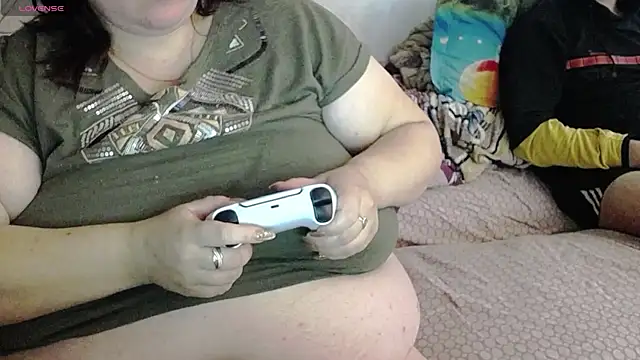 Snapshot of lisa_Black00 chatting on 10/03/25, 06:21 lisa Black00 online show from 10/03/25, 06:21