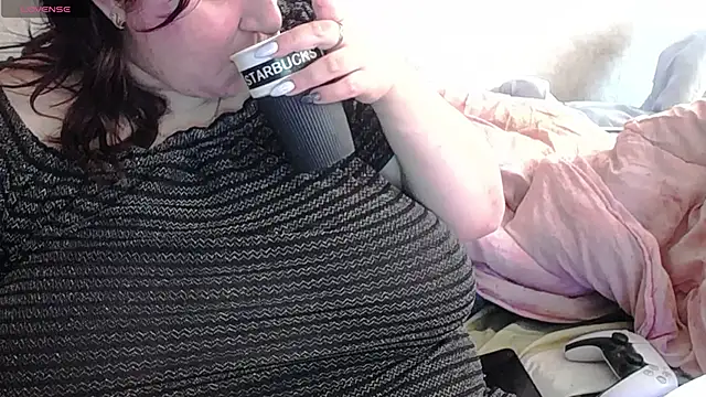 Snapshot of lisa_Black00 chatting on 10/29/25, 08:27 lisa Black00 online show from 10/29/25, 08:27