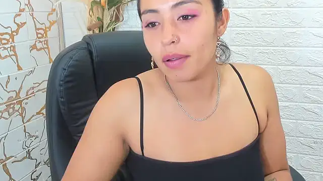 Snapshot of Aisha_09 chatting on 01/03/25, 02:51 Aisha 09 online show from 01/03/25, 02:51