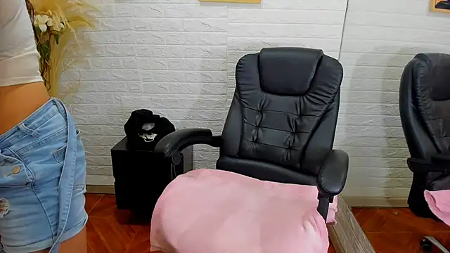 Snapshot of Aisha_09 chatting on 03/14/25, 03:14 Aisha 09 online show from 03/14/25, 03:14