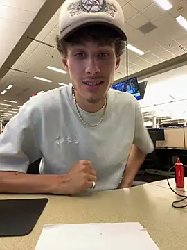 Snapshot of ppahcket chatting on 12/11/24, 03:24 ppahcket online show from 12/11/24, 03:24