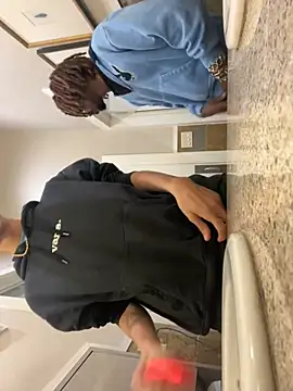 Snapshot of ppahcket chatting on 12/12/24, 01:32 ppahcket online show from 12/12/24, 01:32