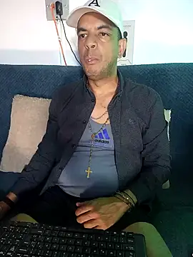 latinmartin73 online show from 01/23/25, 01:08