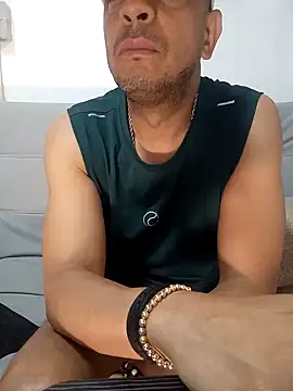 latinmartin73 online show from 02/01/25, 03:39